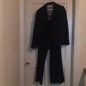 Tahari pants suit